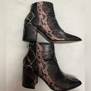 Steve Madden Snakeskin Ankle Booties (size 9.5)